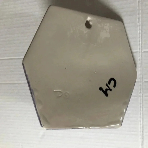 Ceramic Wall Planter - Picture 3 of 6